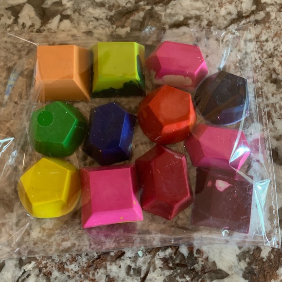 Hex gem crayons 🖍 - Picture 3 of 3